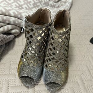 Elegant Silver Peep-Toe Women's Shoes